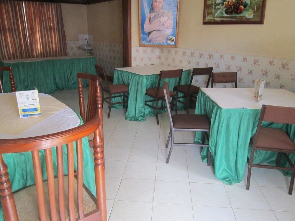Keba Inn Lyamutundwe Екстер'єр фото