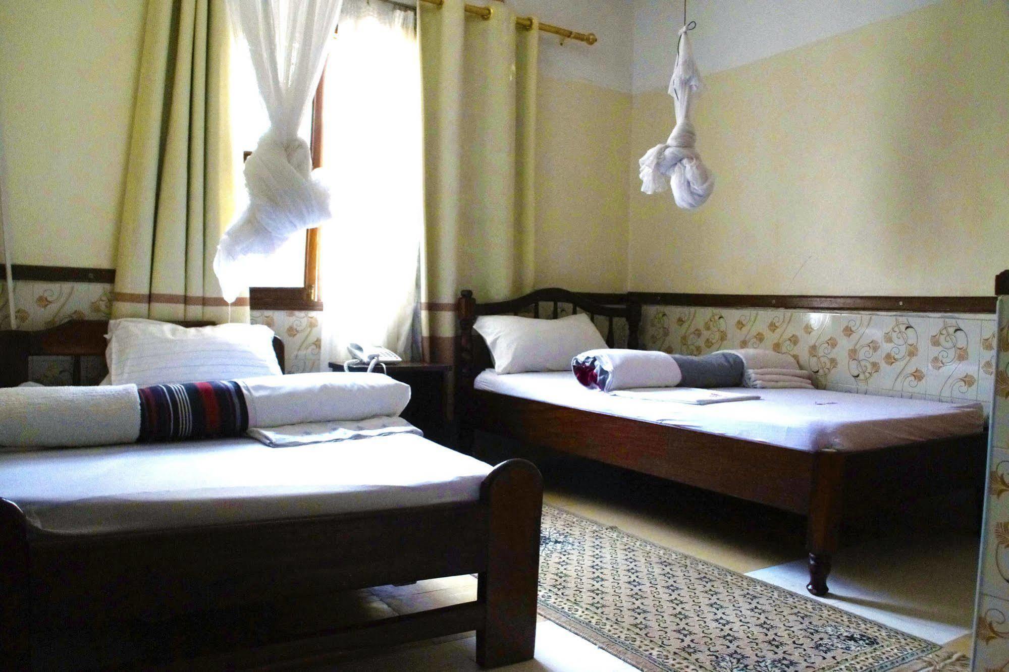 Keba Inn Lyamutundwe Екстер'єр фото
