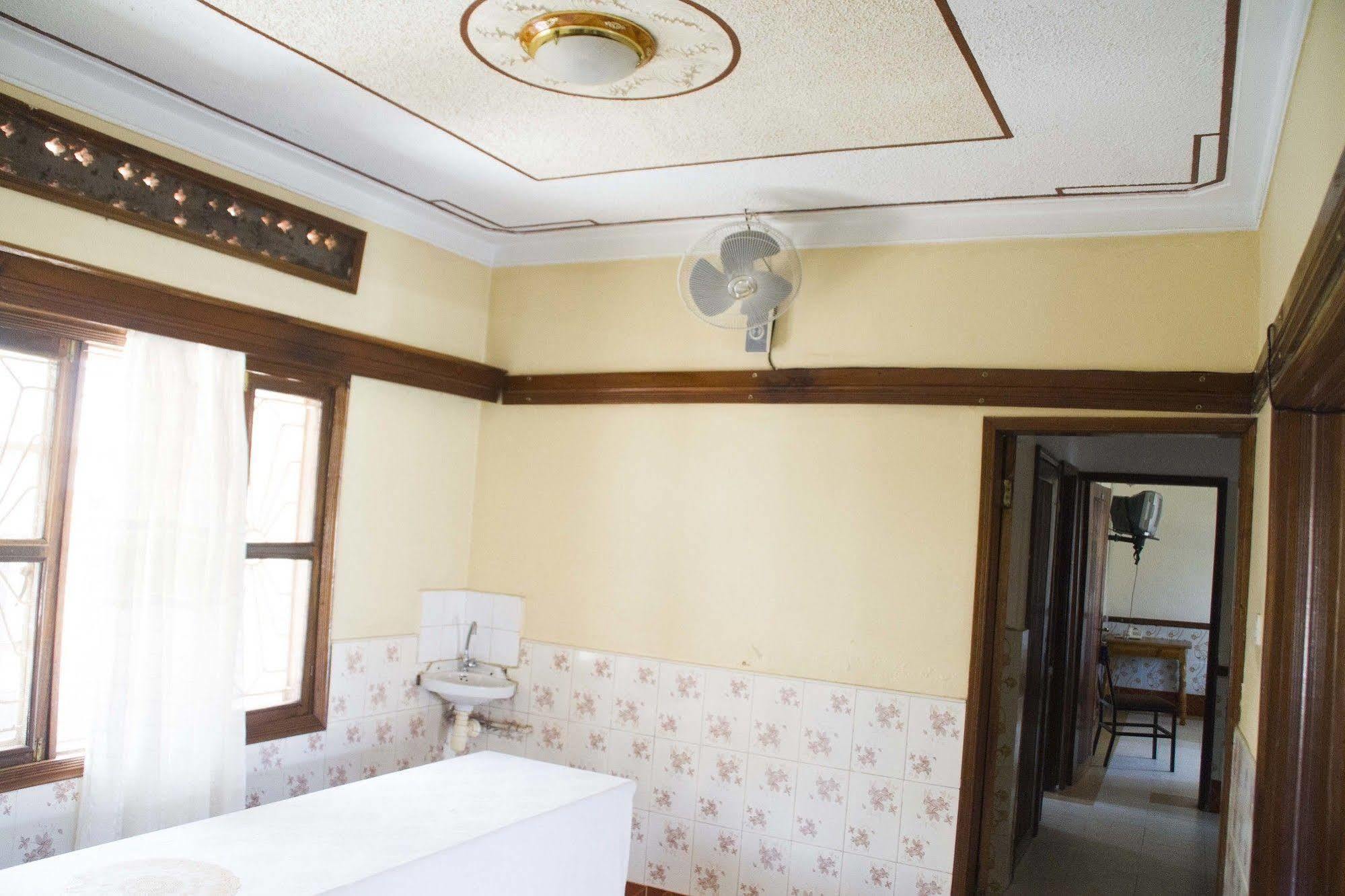 Keba Inn Lyamutundwe Екстер'єр фото