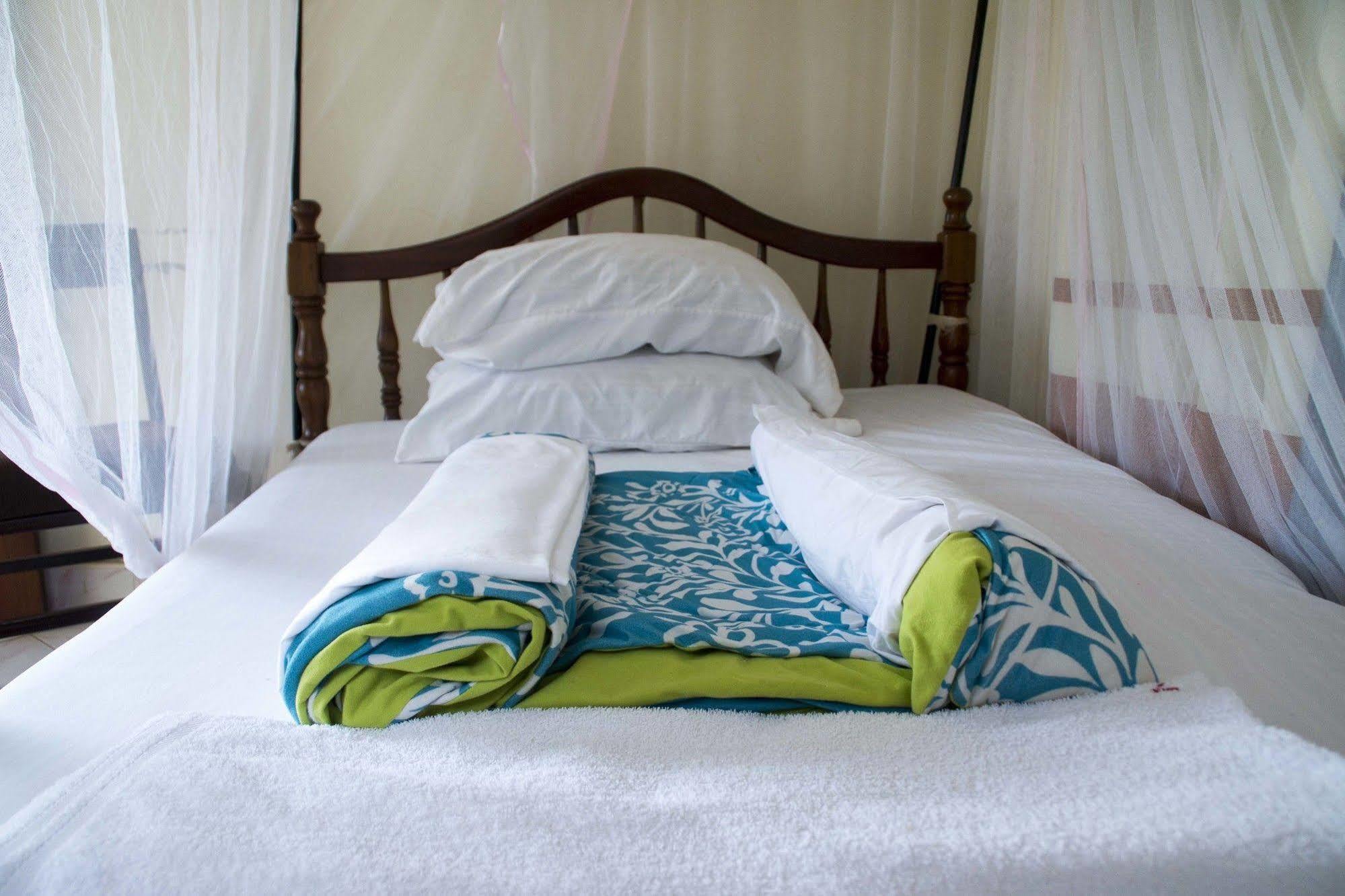 Keba Inn Lyamutundwe Екстер'єр фото